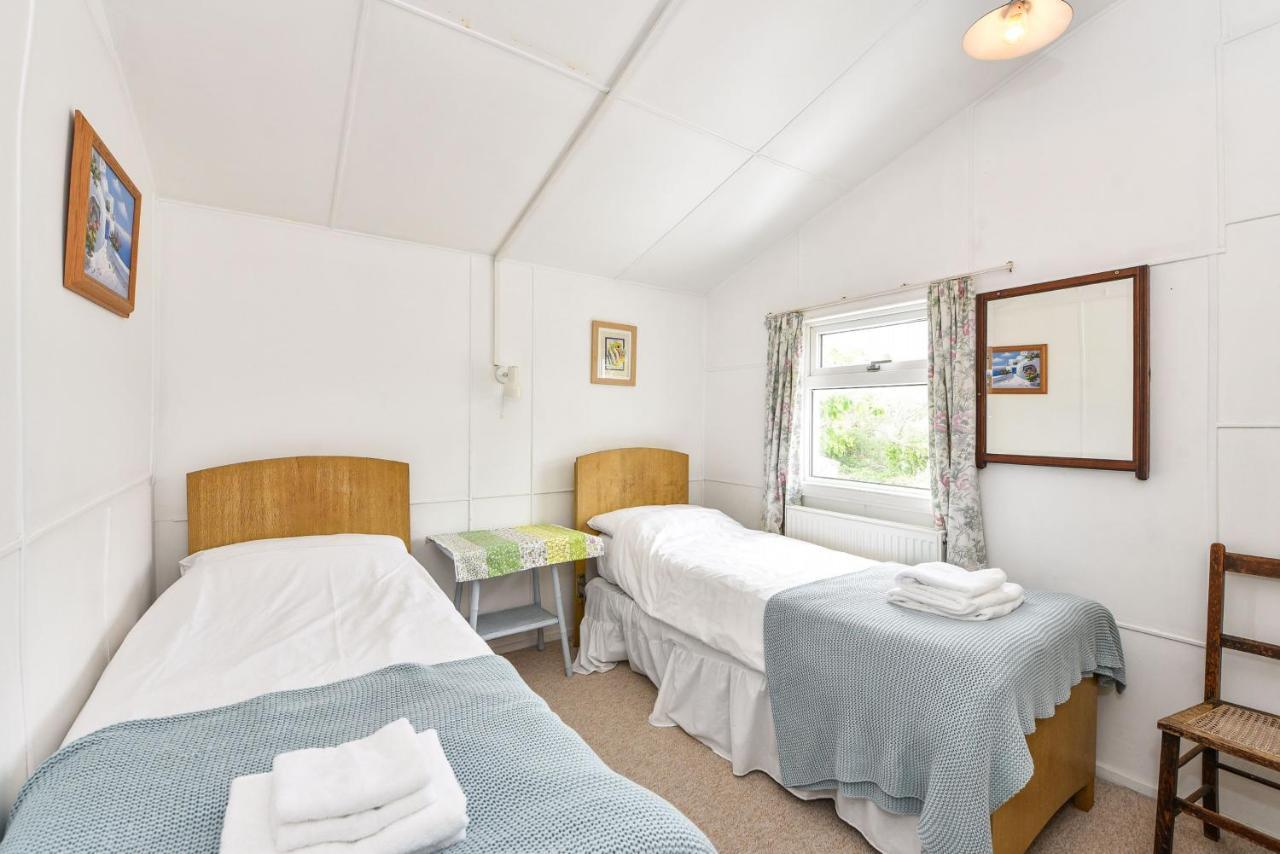 Seasidings, Pagham Villa Bagian luar foto