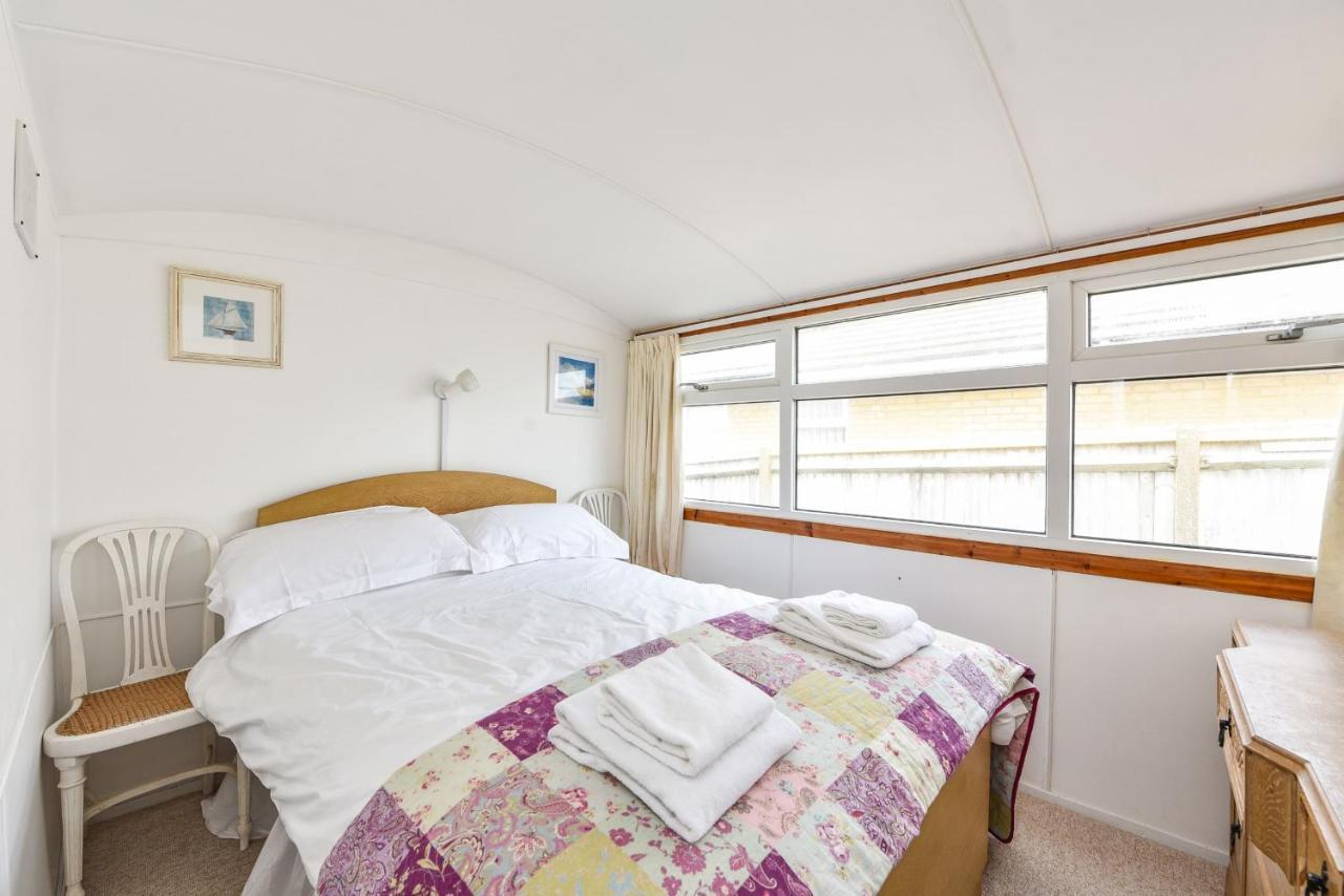 Seasidings, Pagham Villa Bagian luar foto