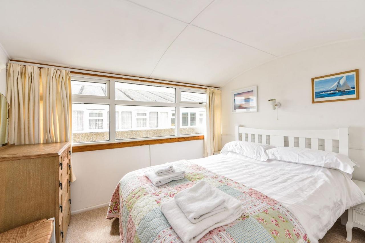 Seasidings, Pagham Villa Bagian luar foto