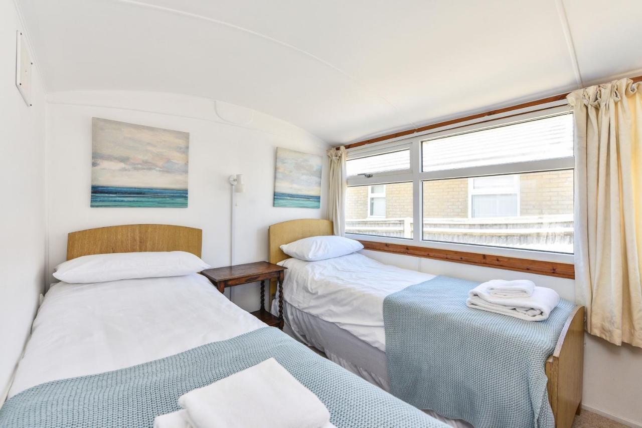 Seasidings, Pagham Villa Bagian luar foto